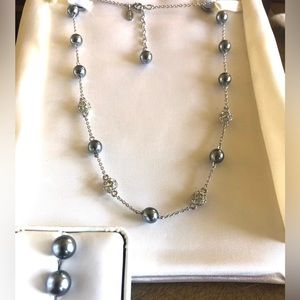 Nolan Miller ‘Tinsel Town’ pearl and crystal necklace with pearl earrings.